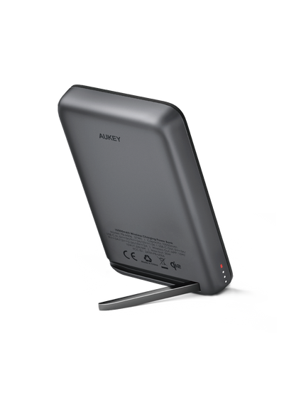AUKEY MagFusion 10000 30W Magnetic Wireless Charging Power Bank PB-MS06